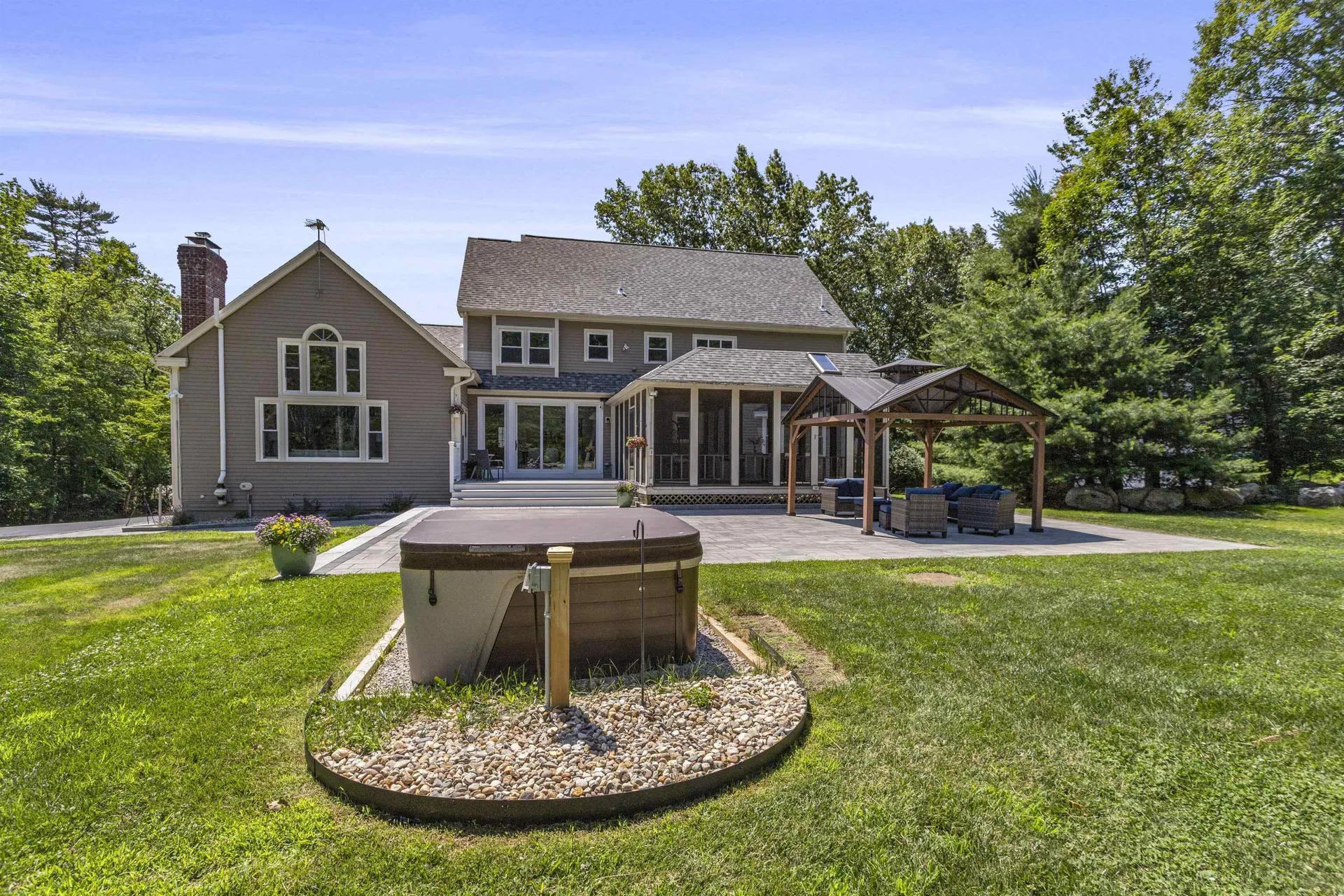 21 Bear Path Hampton NH 03842