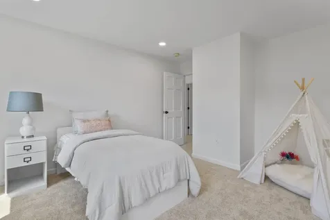 21 Bear Path Hampton NH 03842