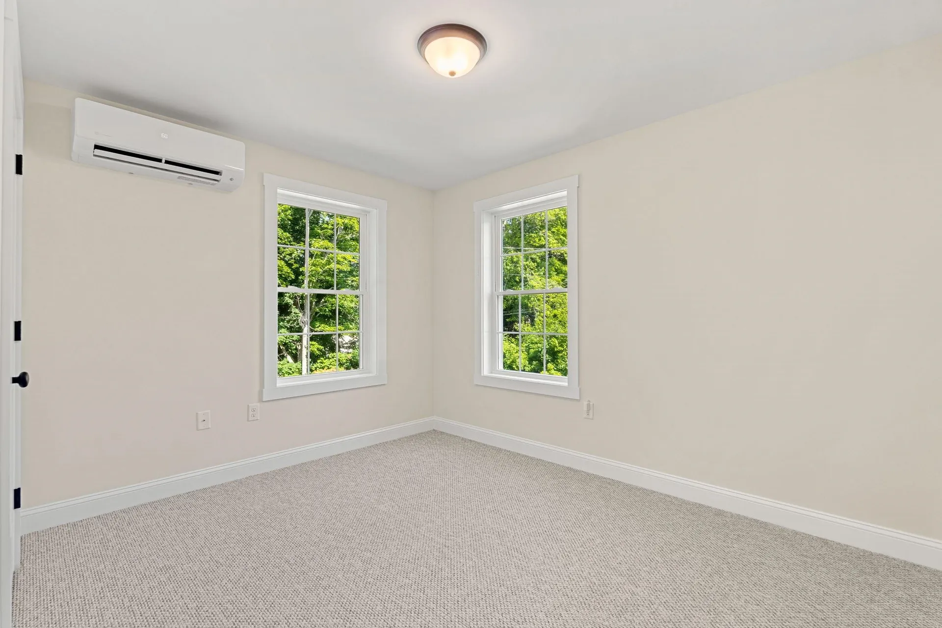 15 Bartlett Street Epping NH 03042