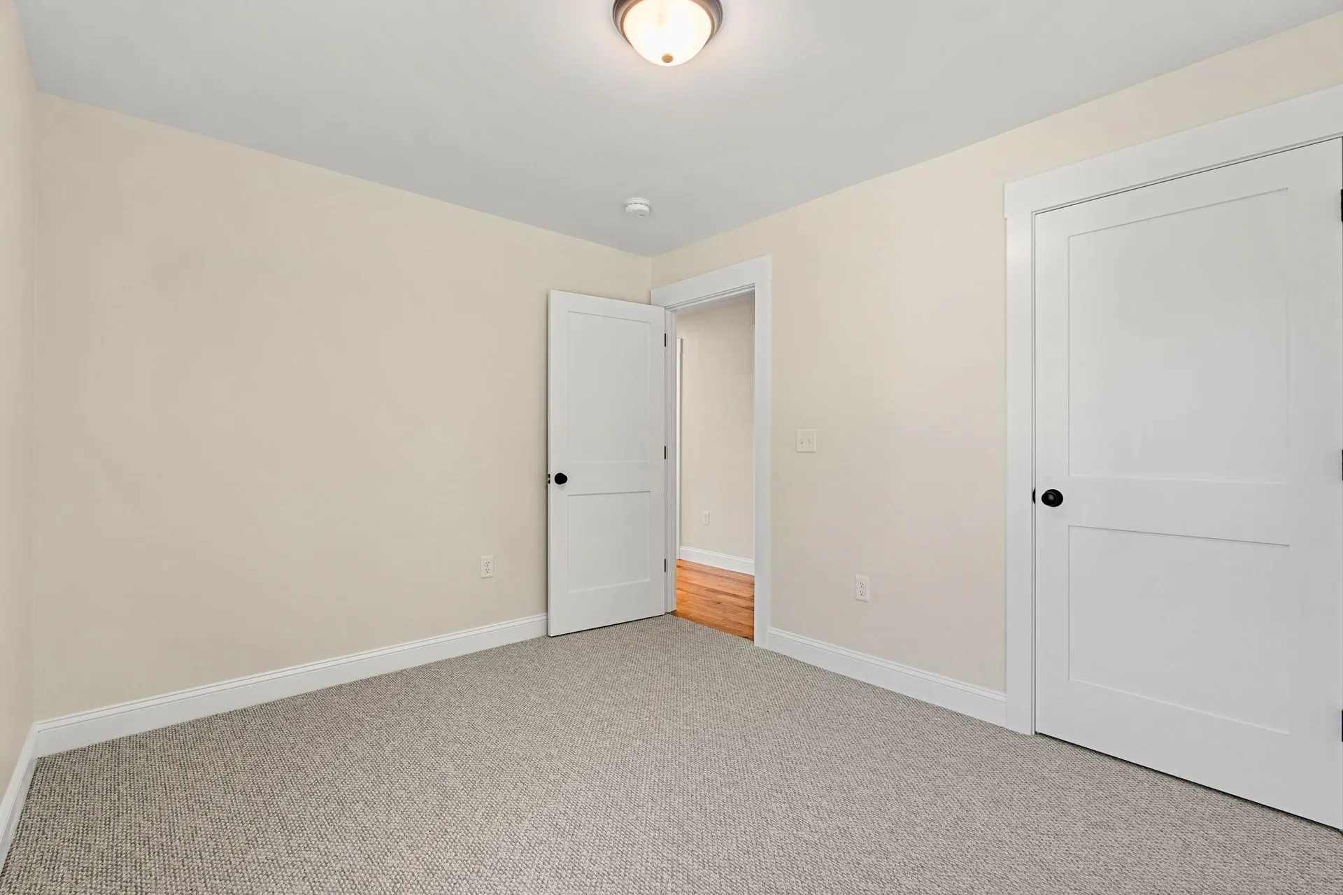 15 Bartlett Street Epping NH 03042