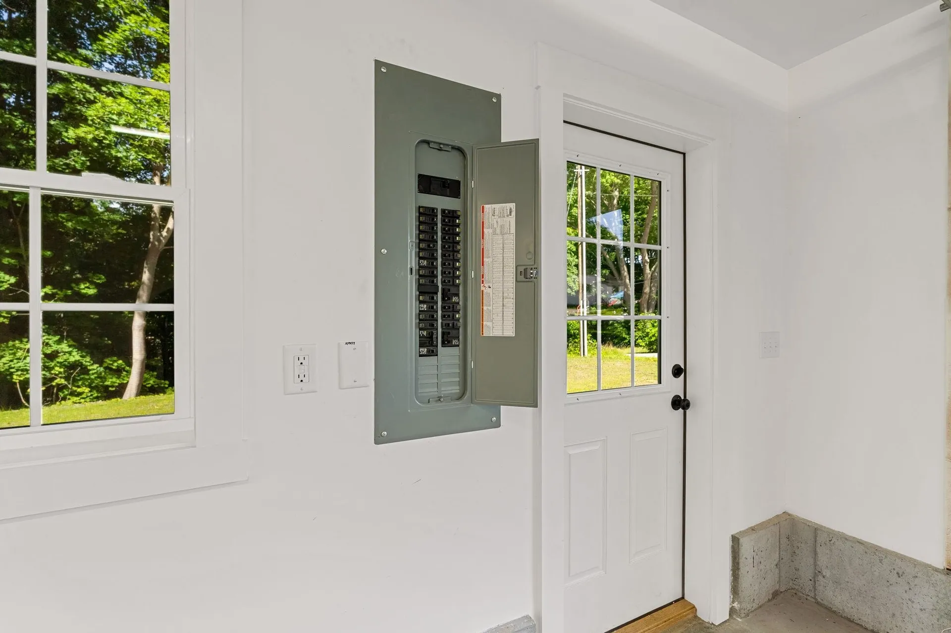 15 Bartlett Street Epping NH 03042