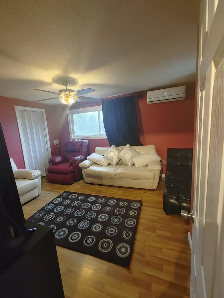 182 Plaistow Street Plaistow NH 03865