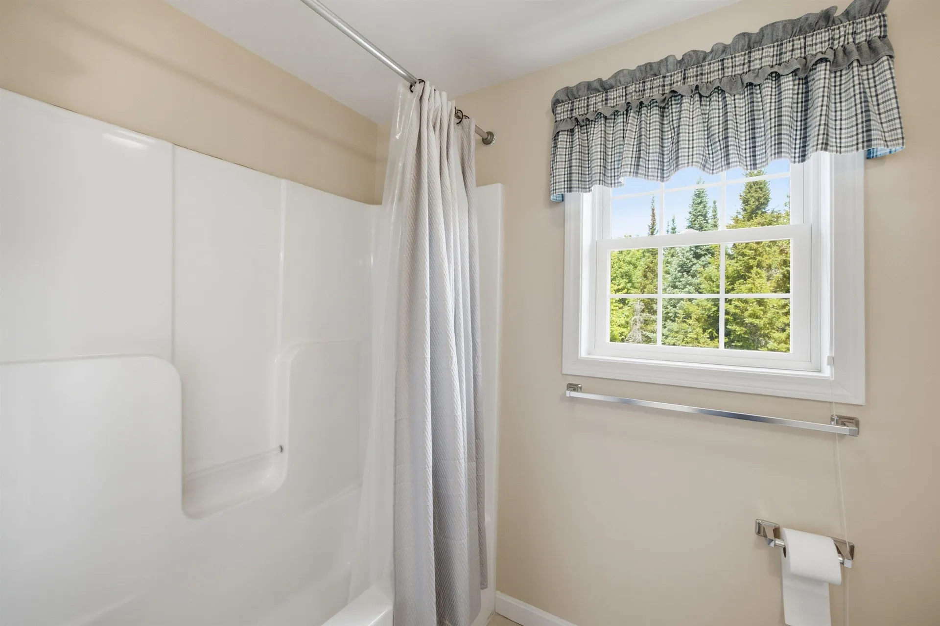 48 Adams Way Middleton NH 03887
