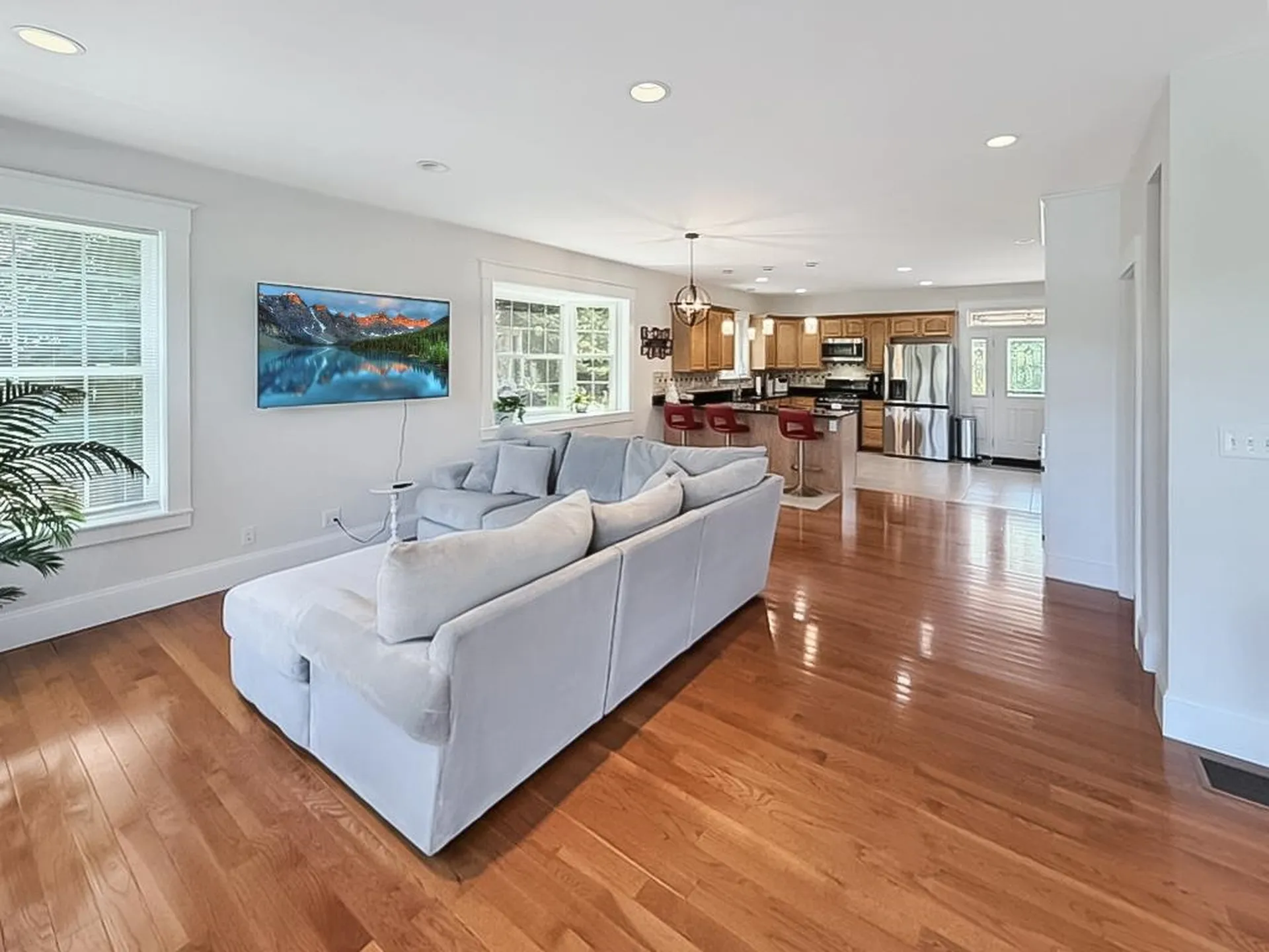 8 Dulcies Point Road Kingston NH 03848