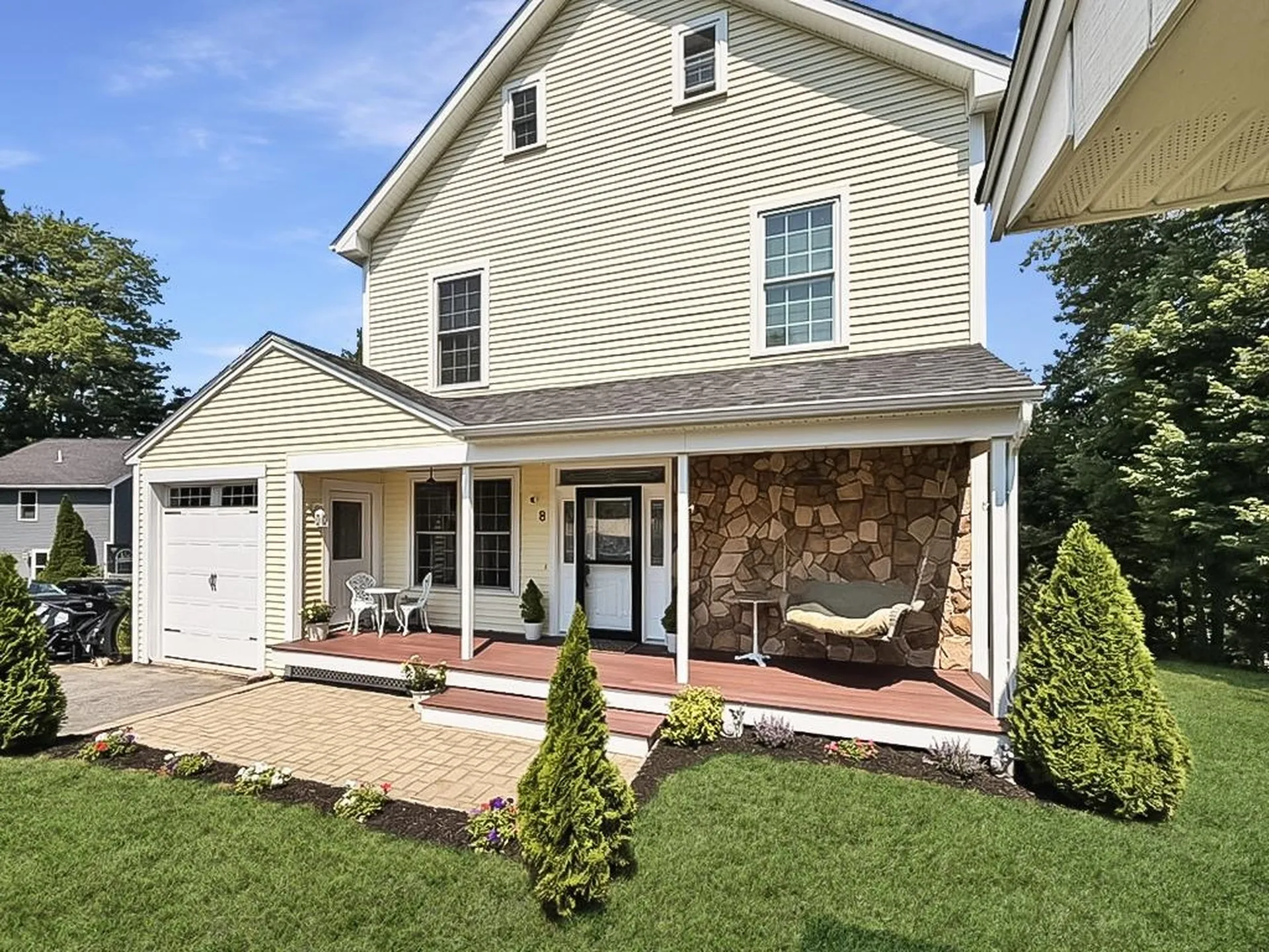 8 Dulcies Point Road Kingston NH 03848
