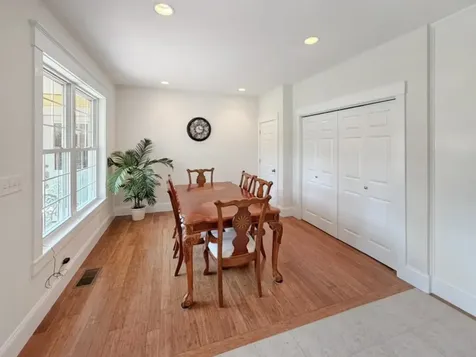8 Dulcies Point Road Kingston NH 03848