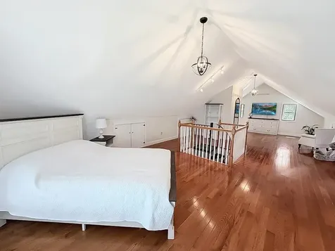8 Dulcies Point Road Kingston NH 03848