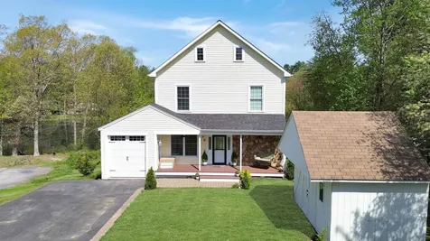 8 Dulcies Point Road Kingston NH 03848