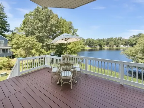 8 Dulcies Point Road Kingston NH 03848