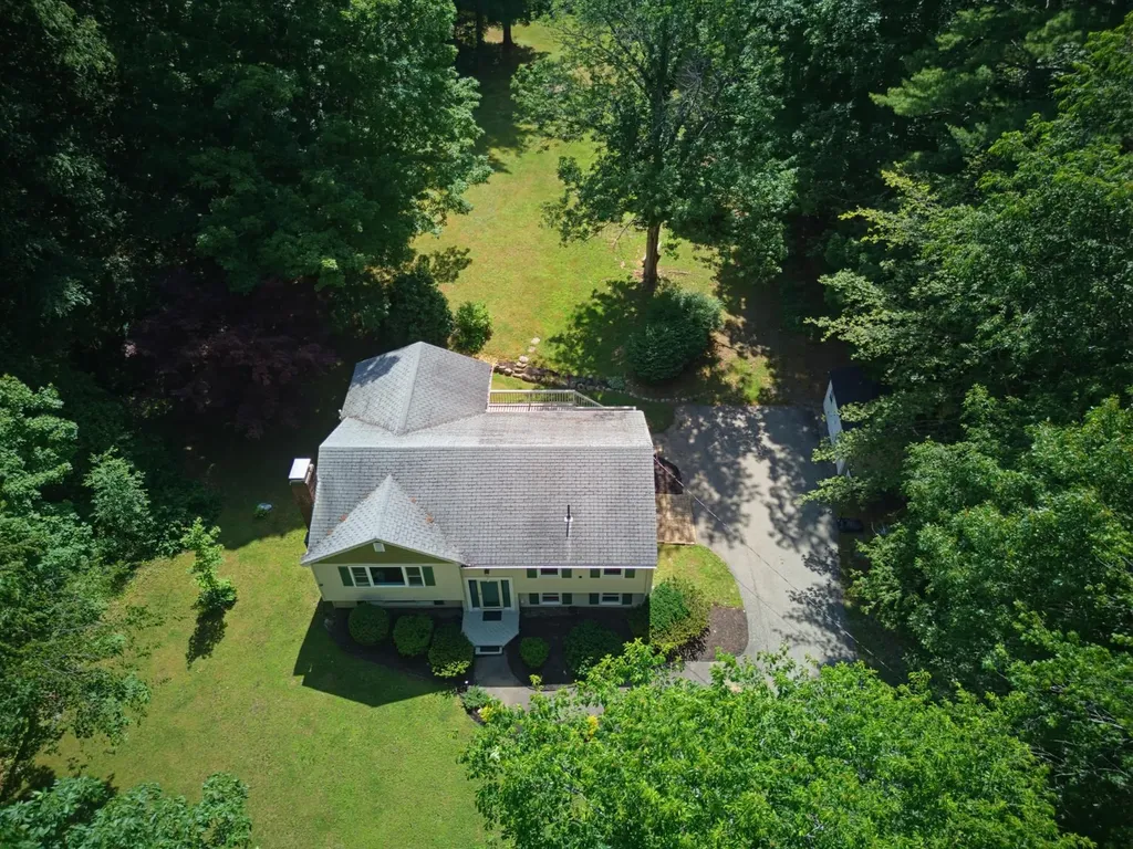 58 Cottage Road Kensington NH 03833