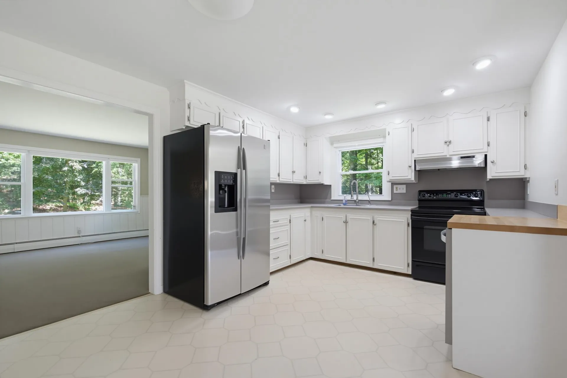 58 Cottage Road Kensington NH 03833