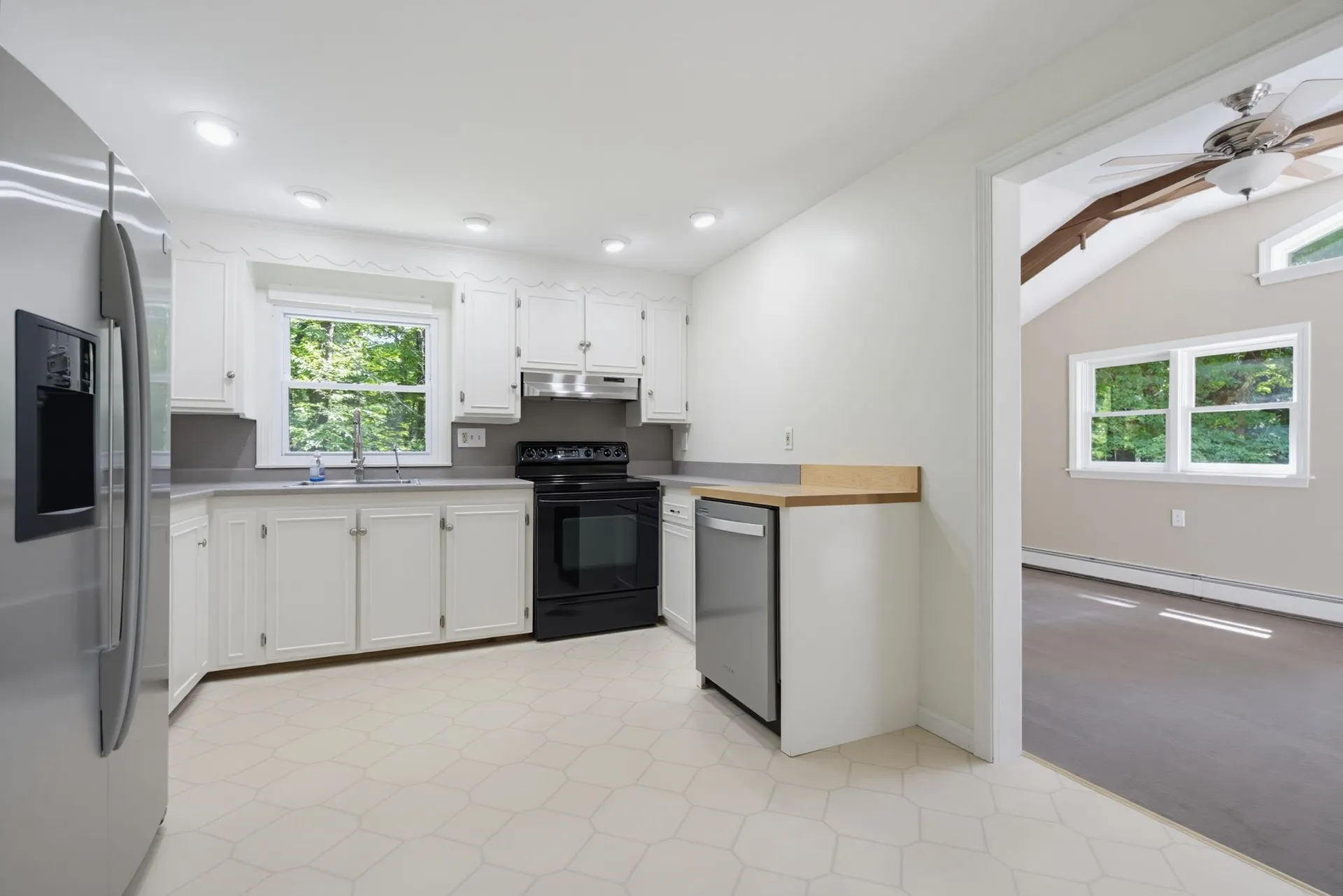 58 Cottage Road Kensington NH 03833