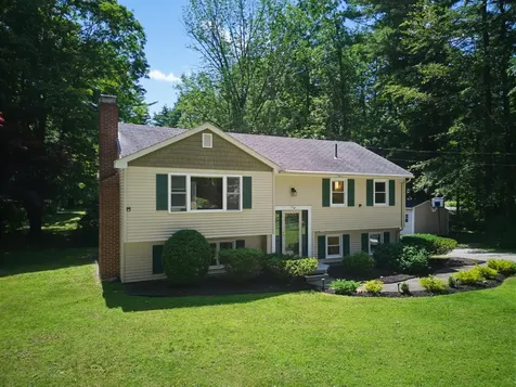 58 Cottage Road Kensington NH 03833