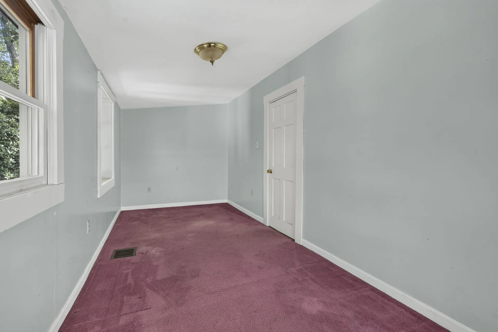 56 Beaver Lake Avenue Derry NH 03038