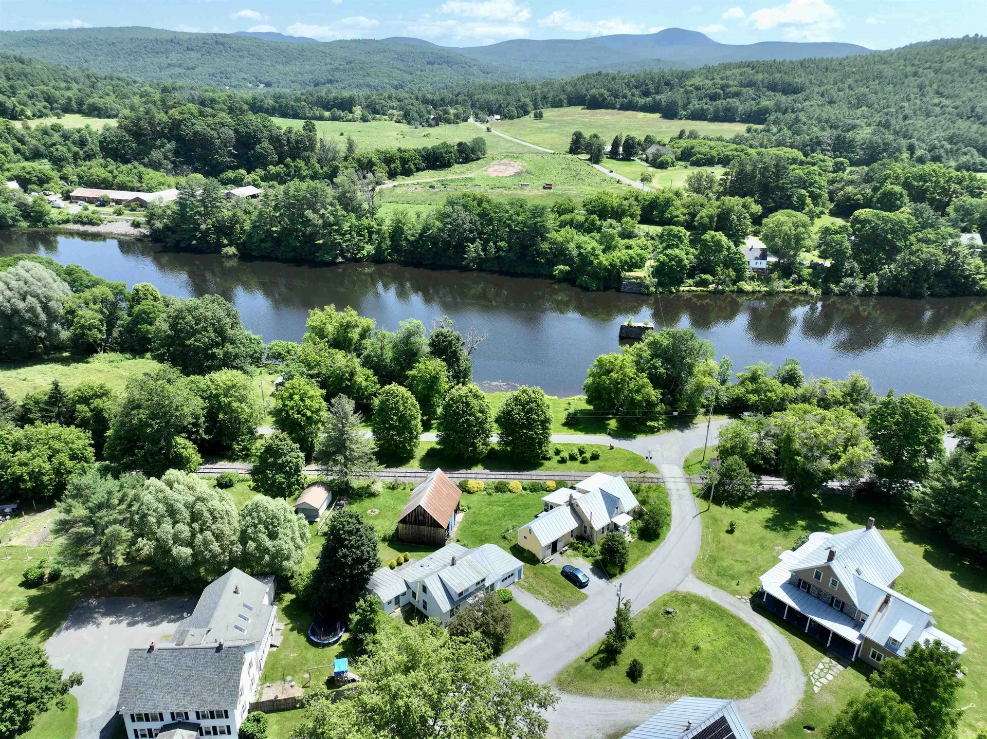 39 Bridge Road Thetford VT 05074
