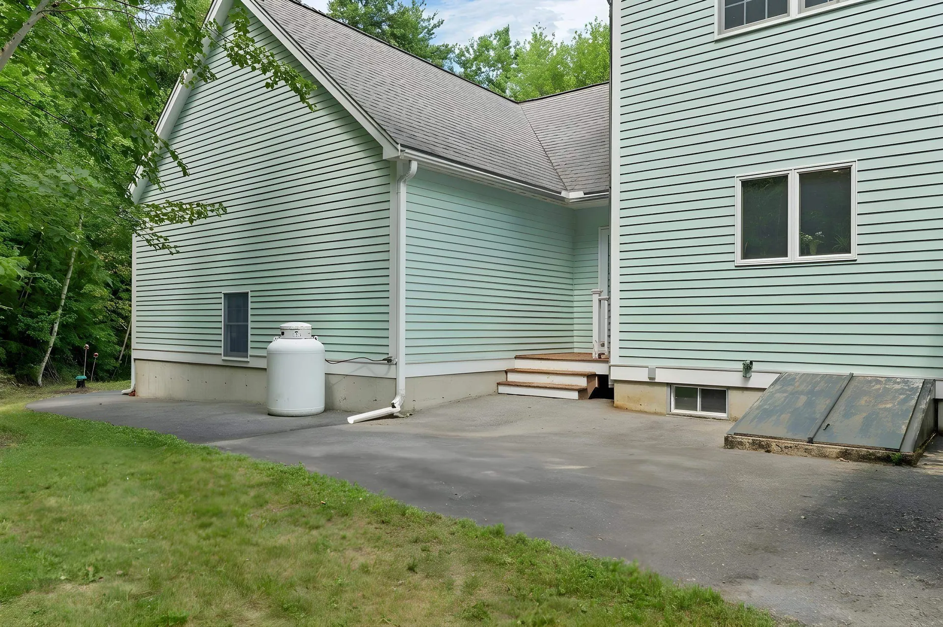 32 Winona Shores Road Meredith NH 03253