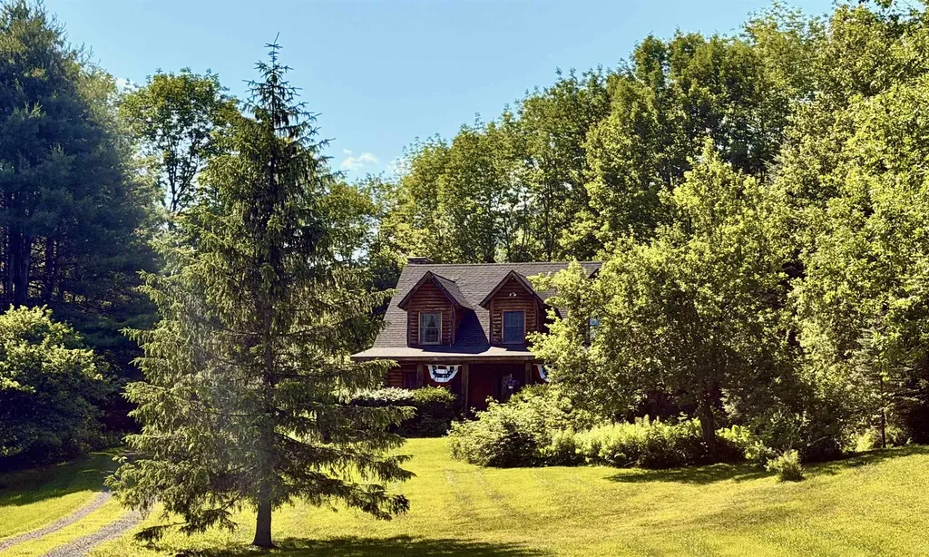 3036 West Woodstock Road Woodstock VT 05091