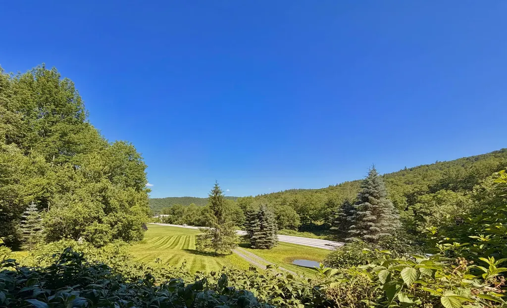 3036 West Woodstock Road Woodstock VT 05091