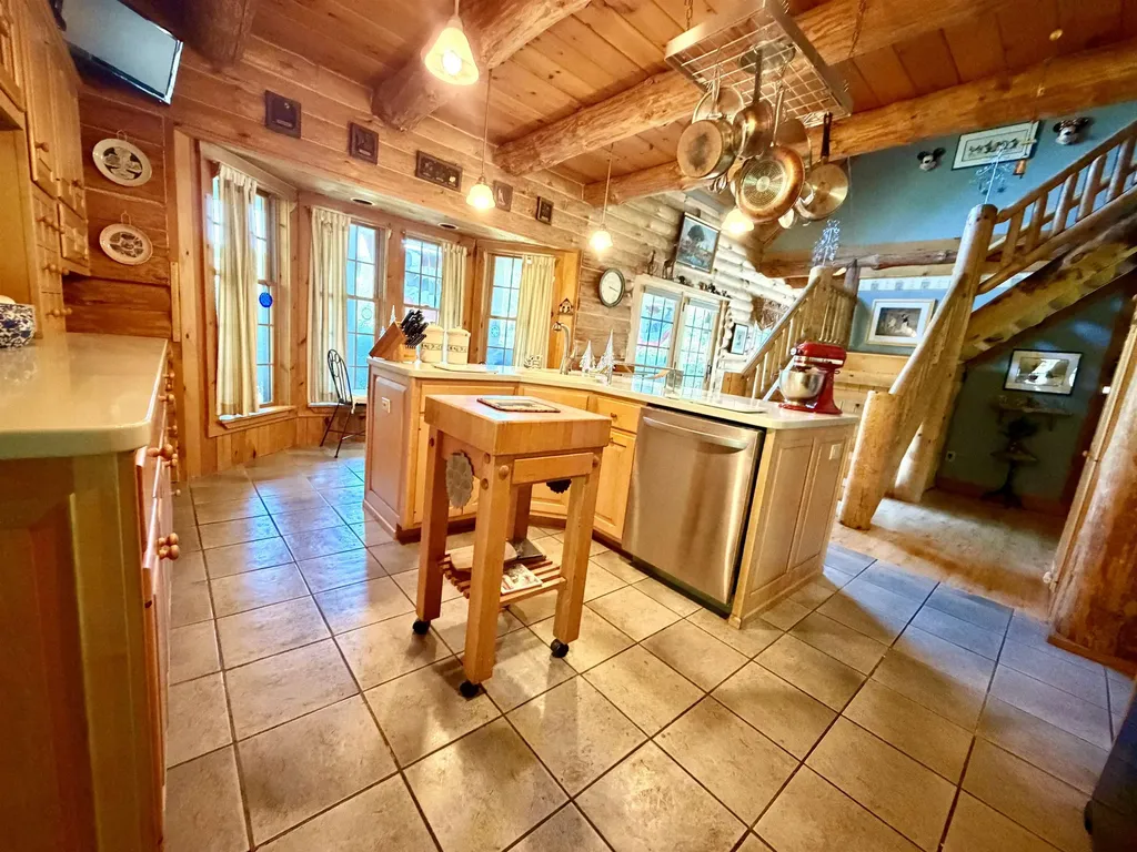 3036 West Woodstock Road Woodstock VT 05091