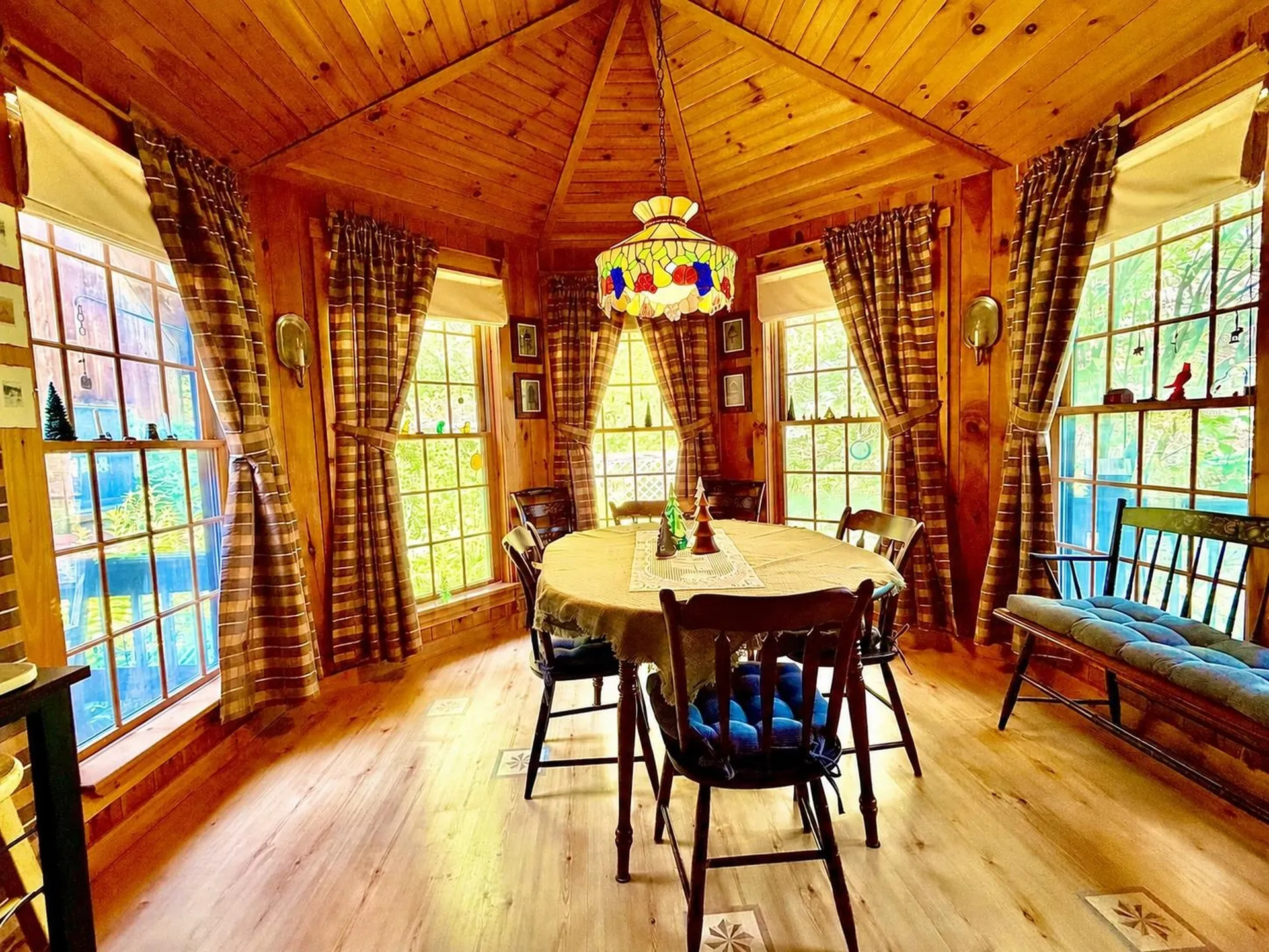 3036 West Woodstock Road Woodstock VT 05091