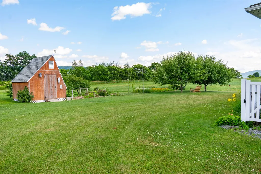 25 Mansfield View Drive Georgia VT 05478