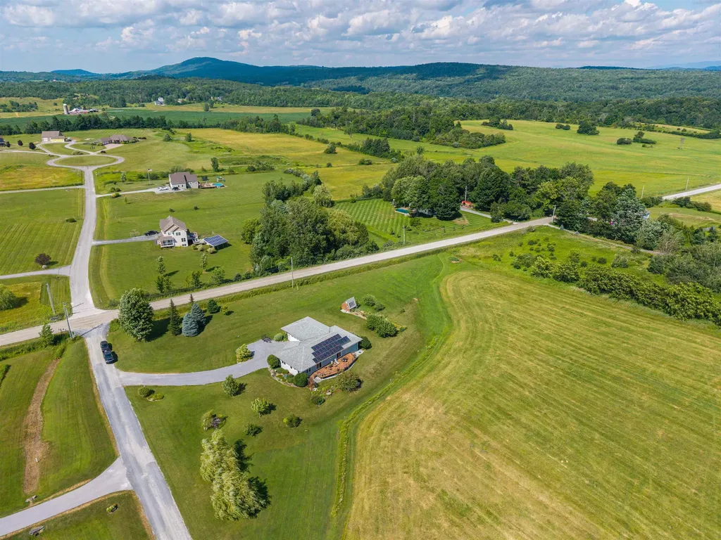 25 Mansfield View Drive Georgia VT 05478