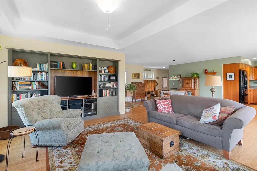 25 Mansfield View Drive Georgia VT 05478
