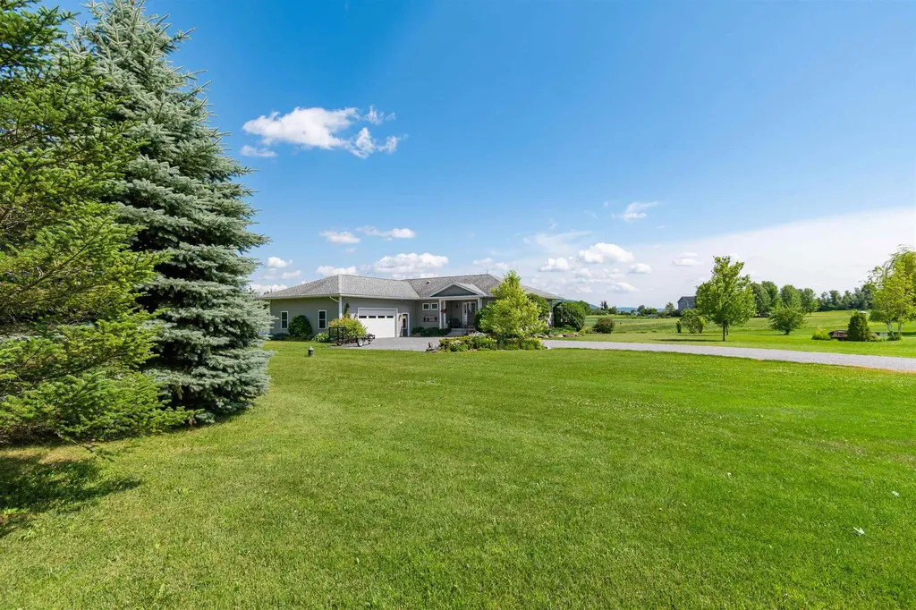 25 Mansfield View Drive Georgia VT 05478