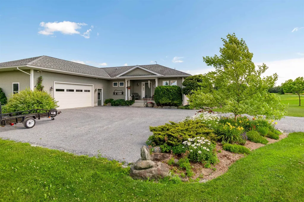 25 Mansfield View Drive Georgia VT 05478