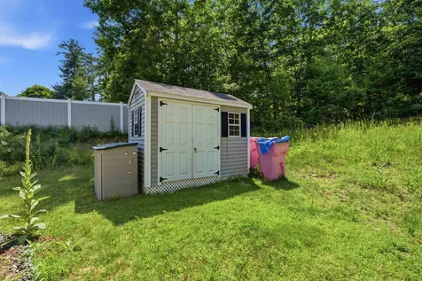 23 Atkinson Road Salem NH 03079