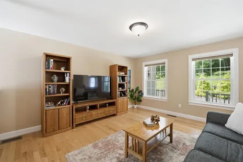 23 Atkinson Road Salem NH 03079