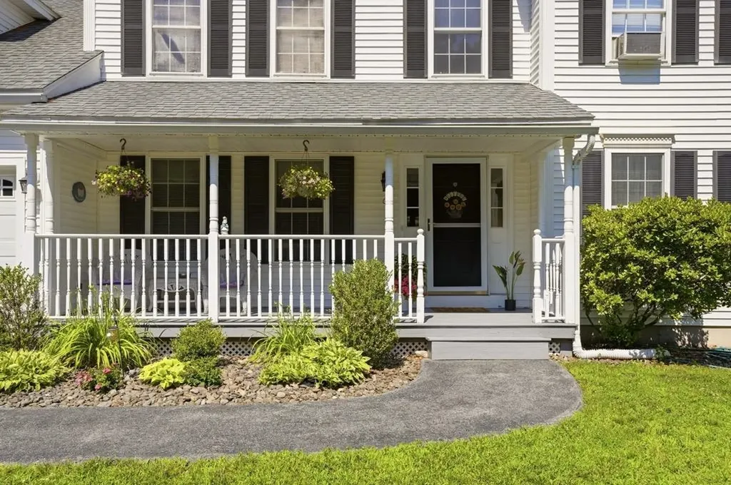 6 Hickory Hill Road Pelham NH 03076
