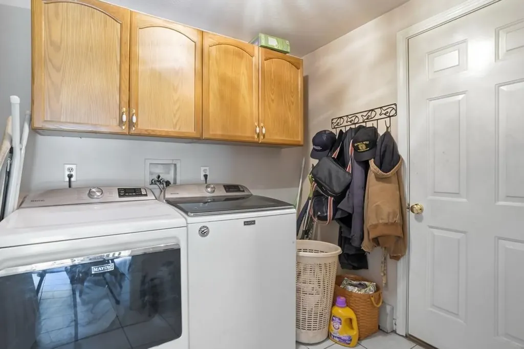 6 Hickory Hill Road Pelham NH 03076