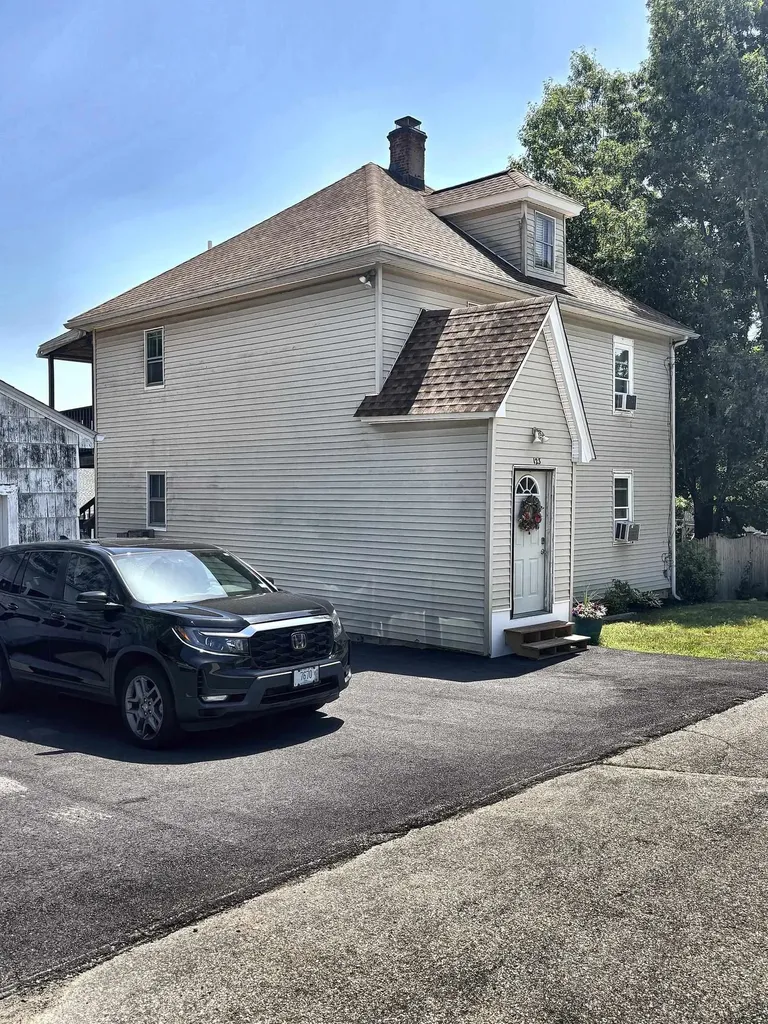 123 Watts Street Manchester NH 03104