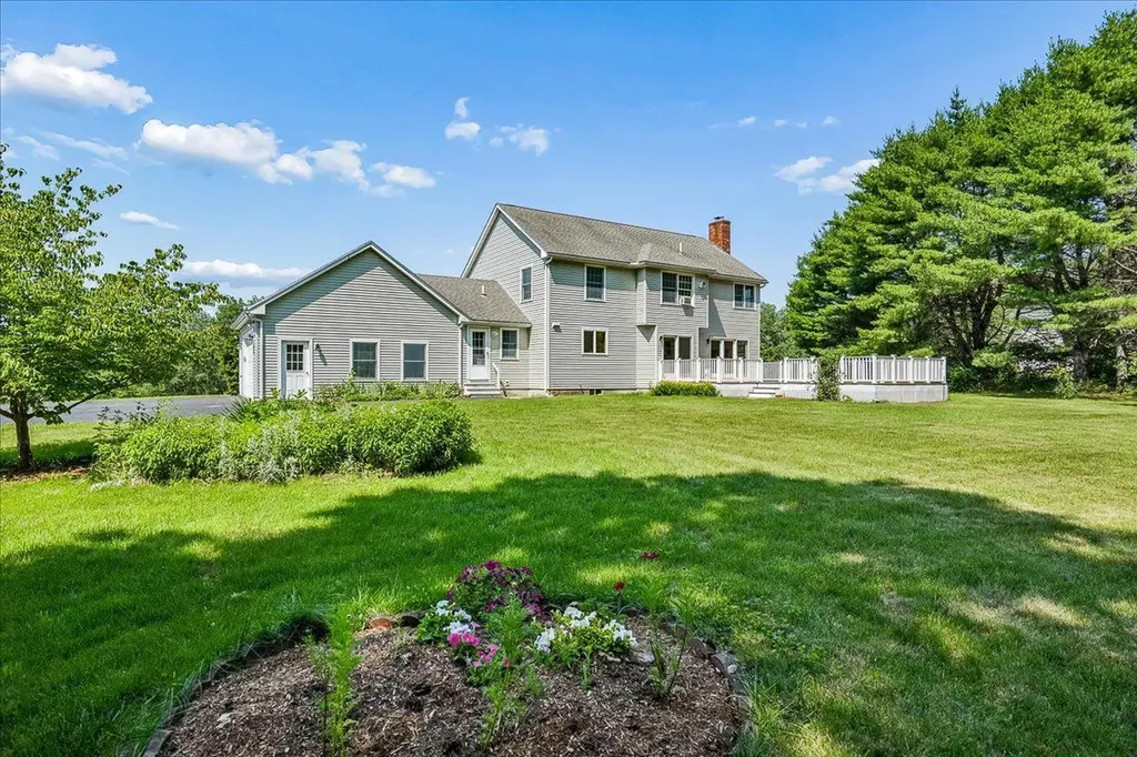 106 Gorham Pond Road Goffstown NH 03045