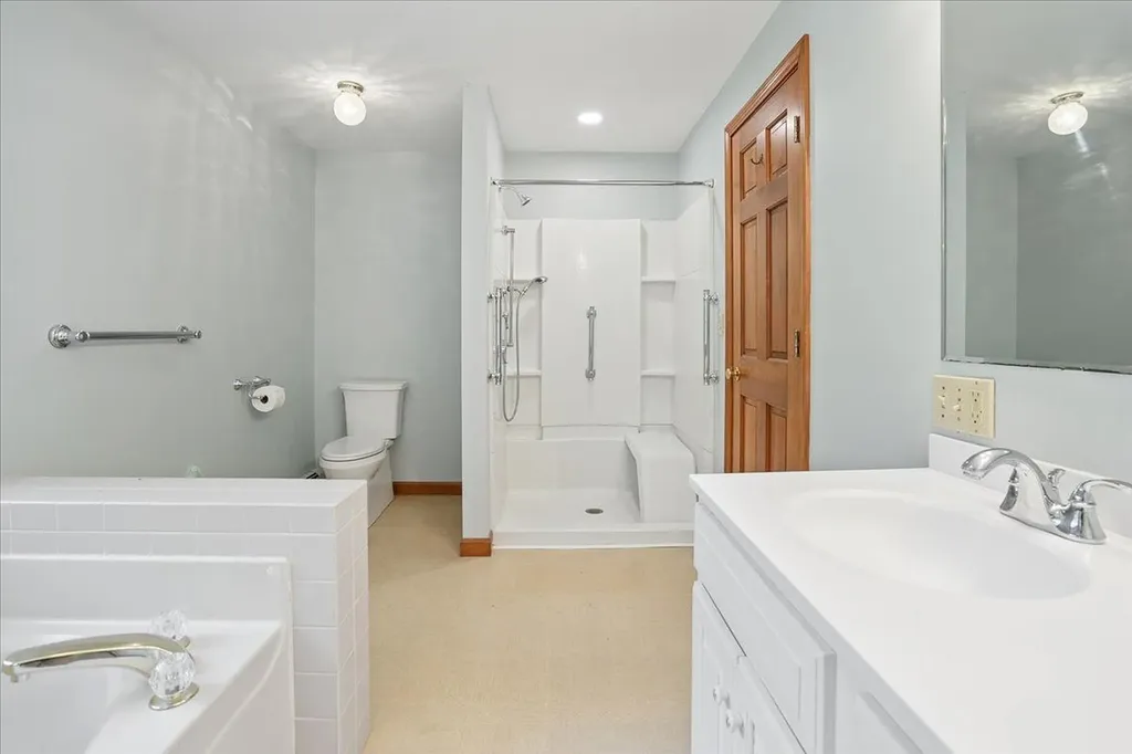 106 Gorham Pond Road Goffstown NH 03045