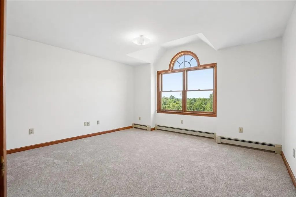 106 Gorham Pond Road Goffstown NH 03045