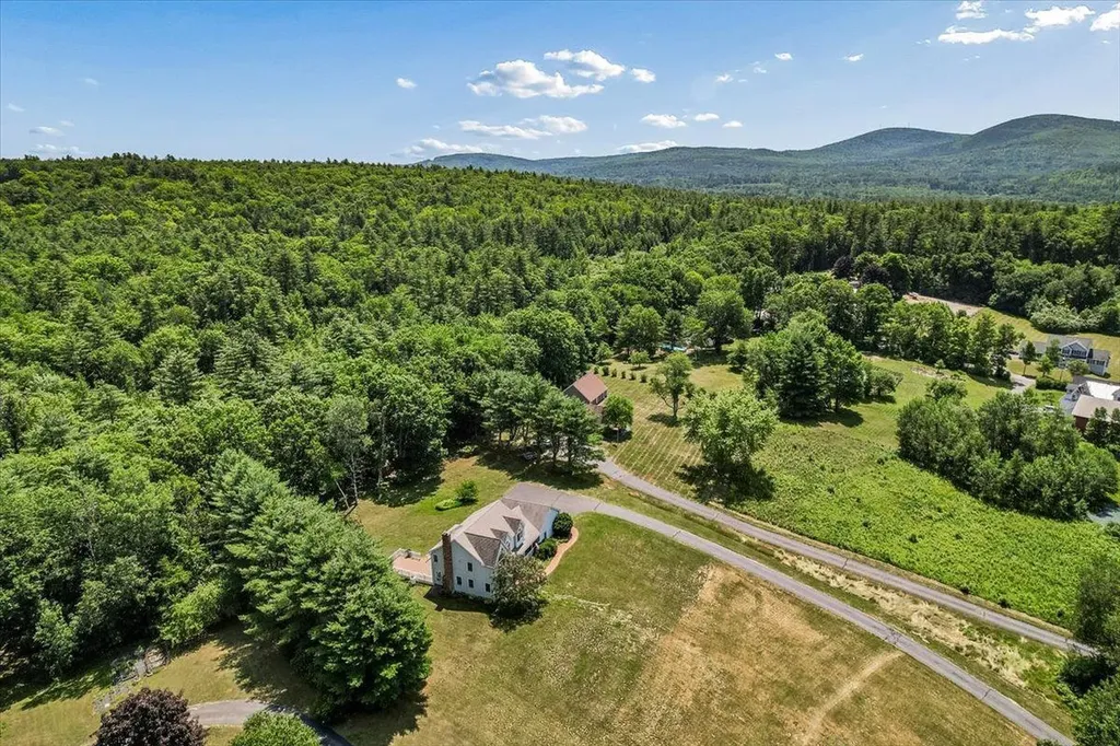 106 Gorham Pond Road Goffstown NH 03045