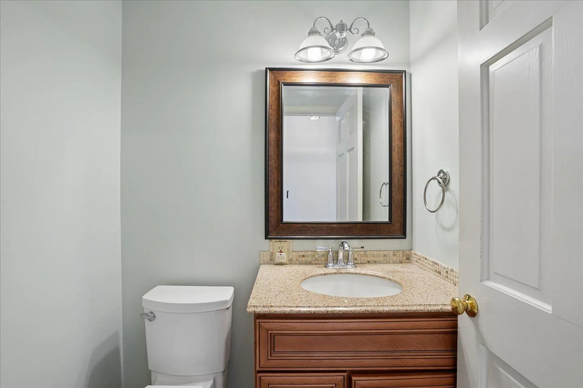 106 Gorham Pond Road Goffstown NH 03045