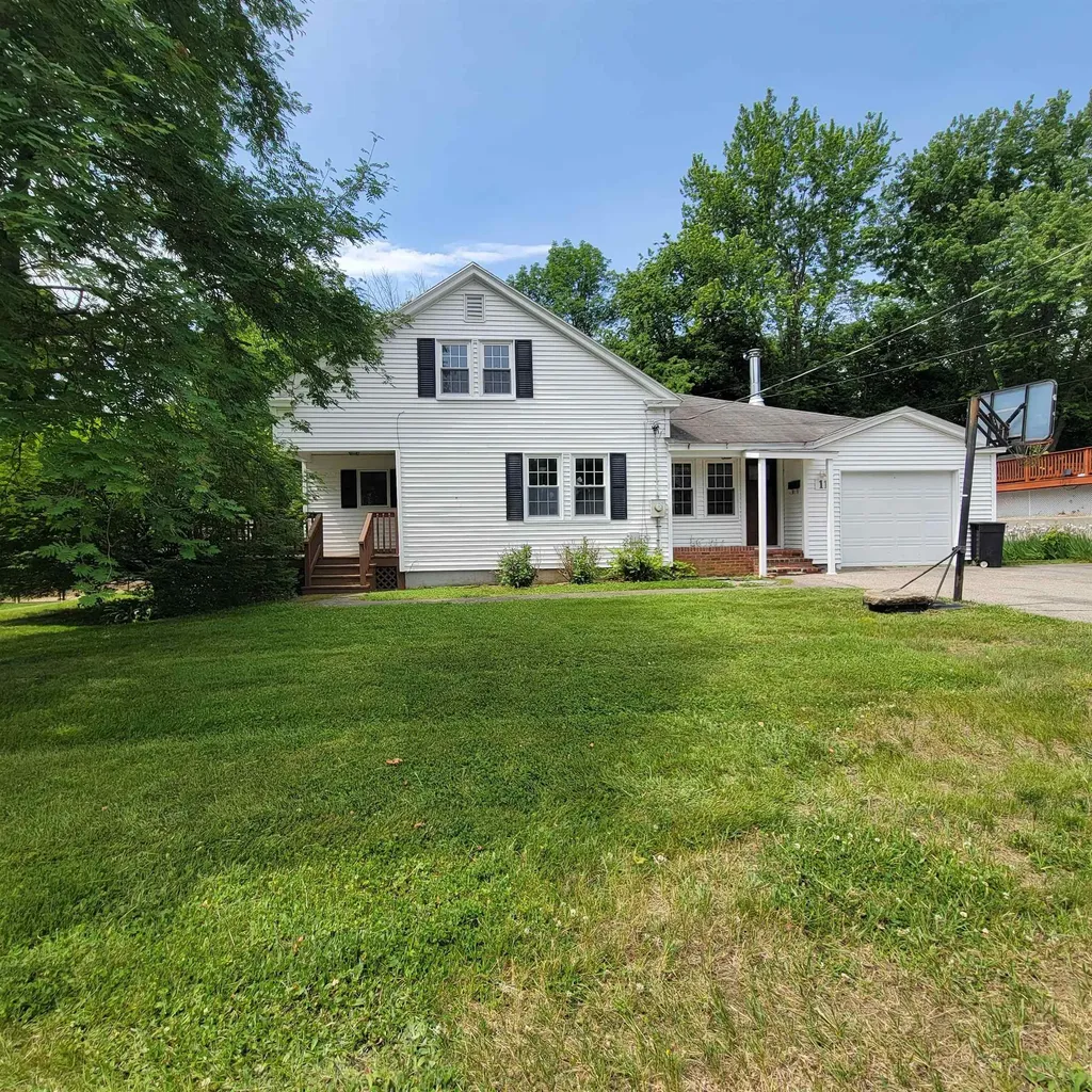 11 Nash Parkway Somersworth NH 03878