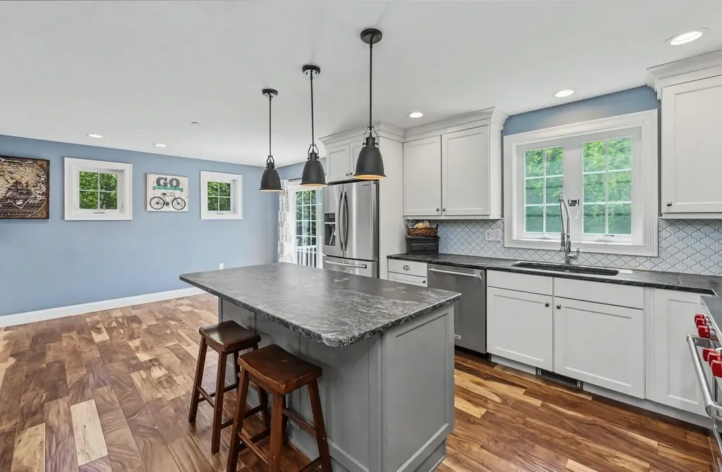 11 Lorden Road New Boston NH 03070