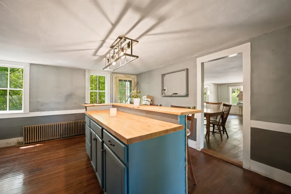 131 Waterloo Street Warner NH 03278