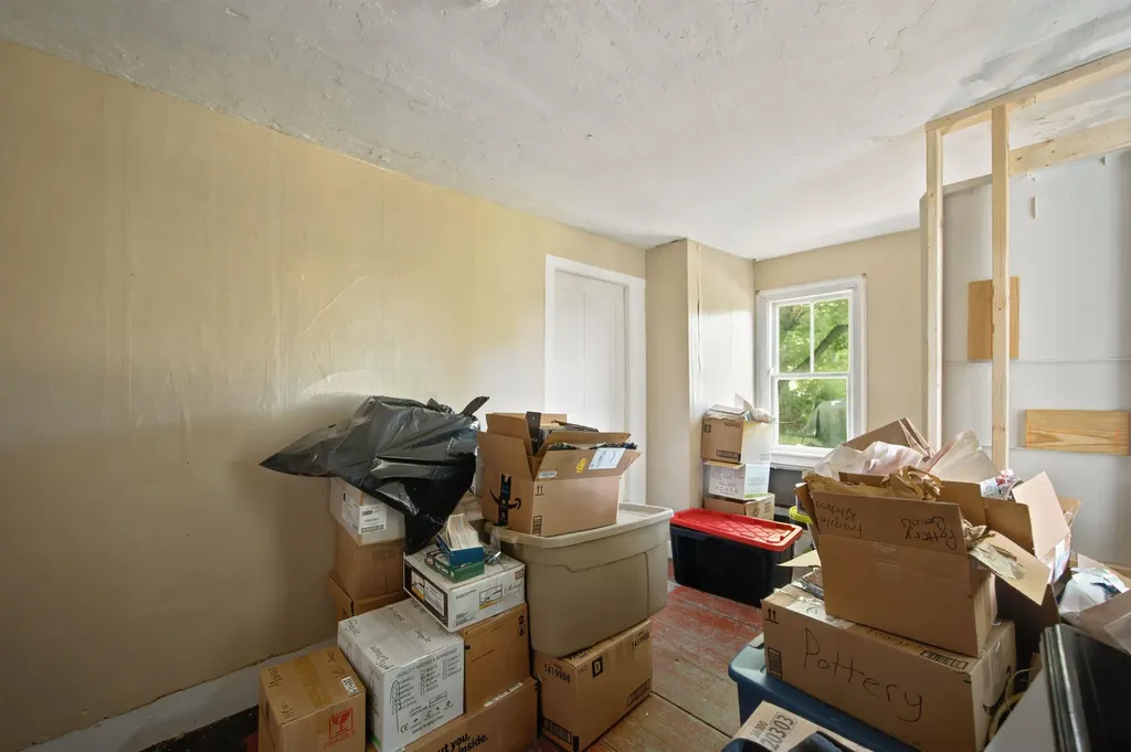 131 Waterloo Street Warner NH 03278