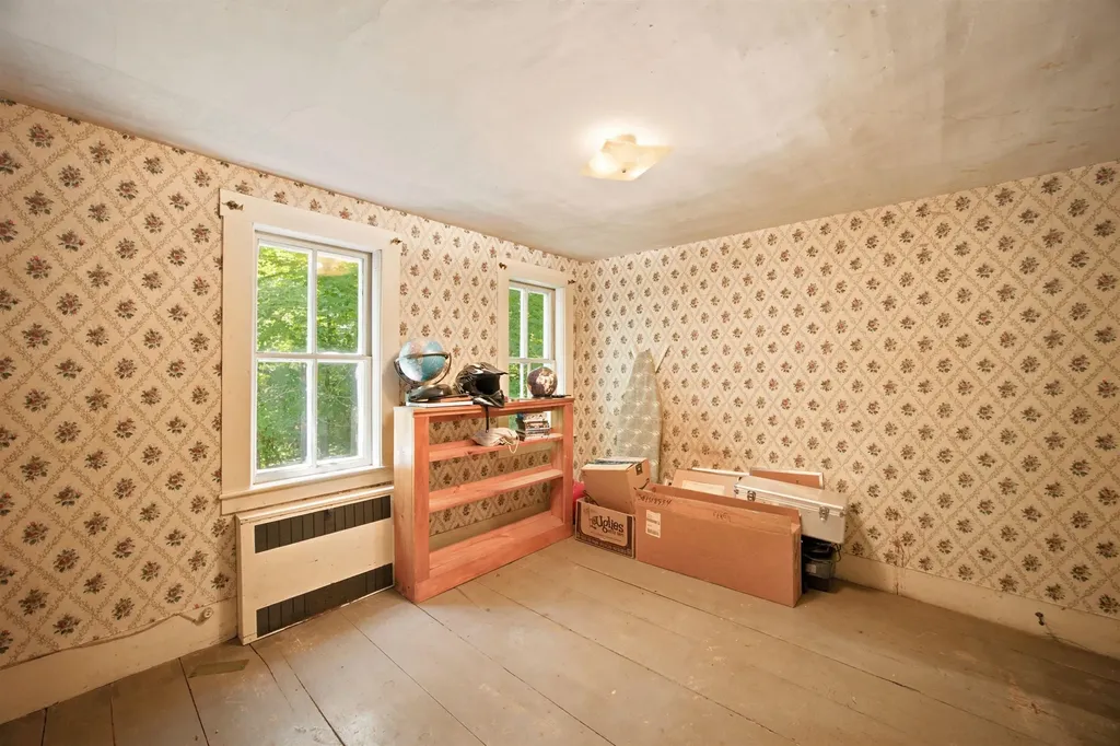 131 Waterloo Street Warner NH 03278