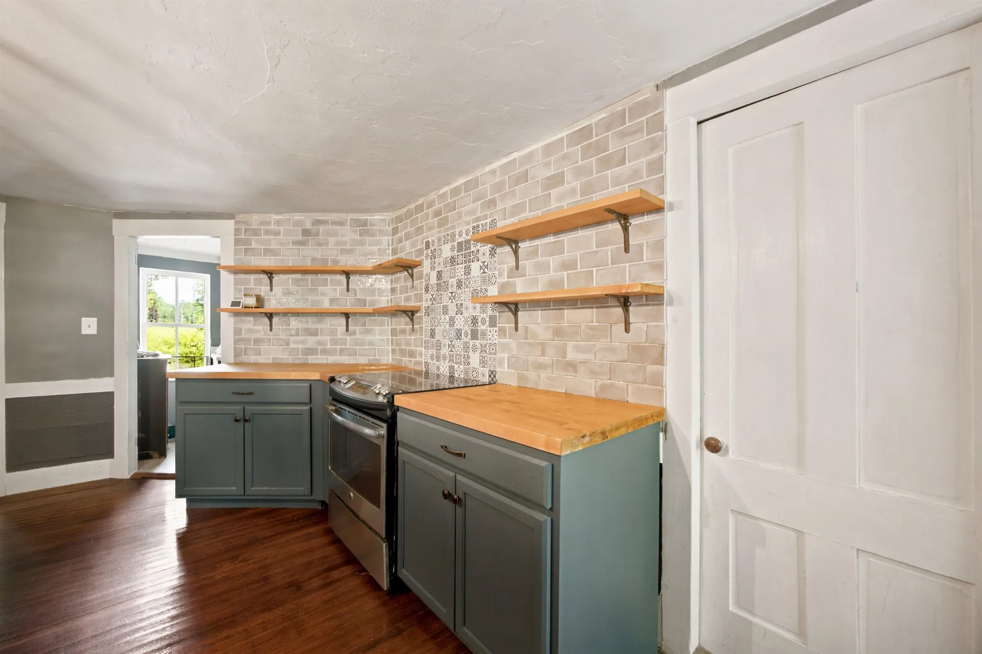 131 Waterloo Street Warner NH 03278