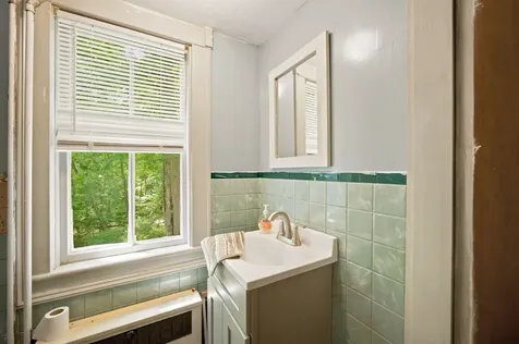 131 Waterloo Street Warner NH 03278