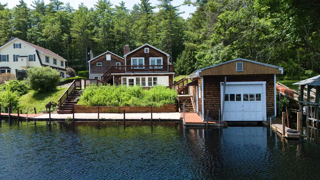 23 Riverlake Street Alton NH 03810