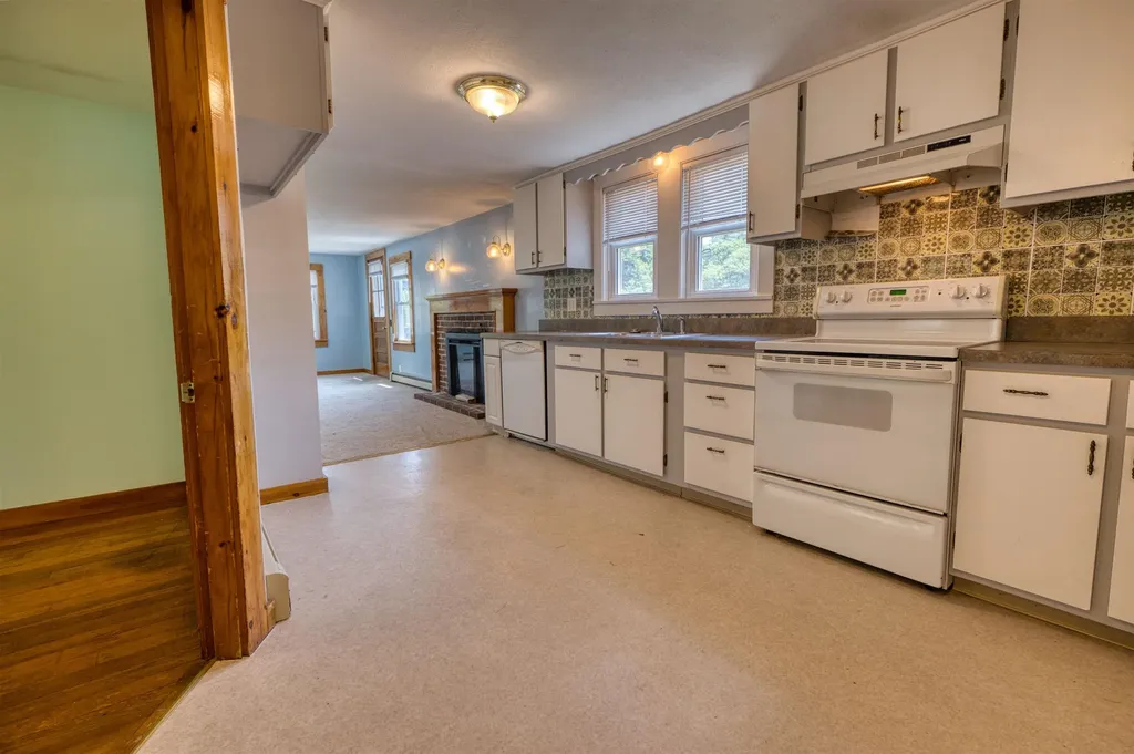 23 Riverlake Street Alton NH 03810
