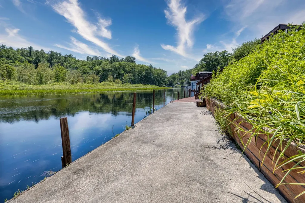 23 Riverlake Street Alton NH 03810