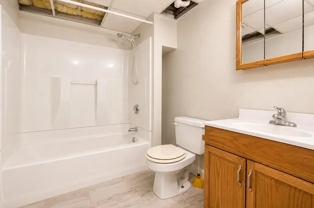 23 Riverlake Street Alton NH 03810